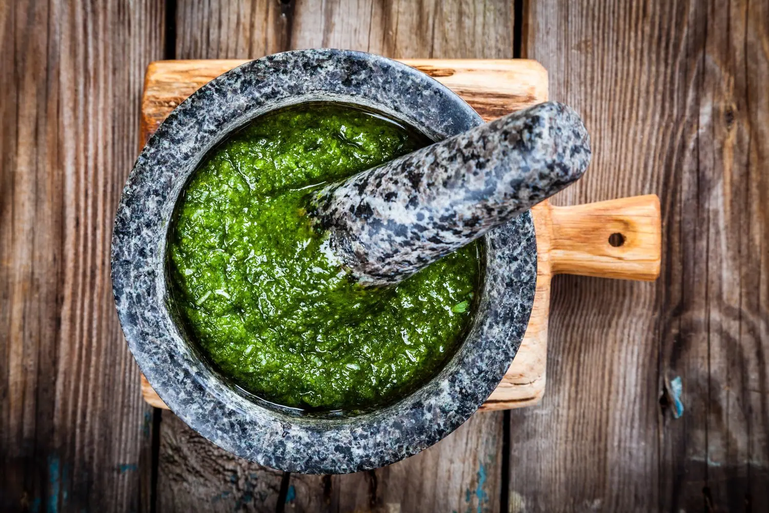 Salsa verde: sekrety przygotowania zielonego sosu