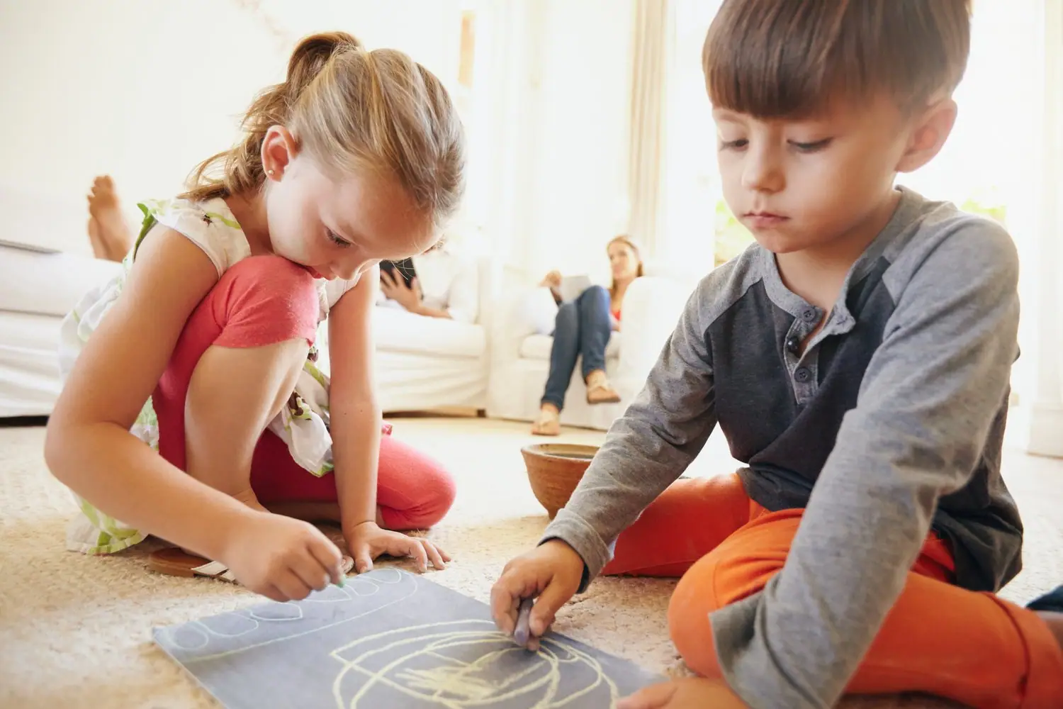 Rozwój dziecka poprzez edukację Montessori w przedszkolu językowym